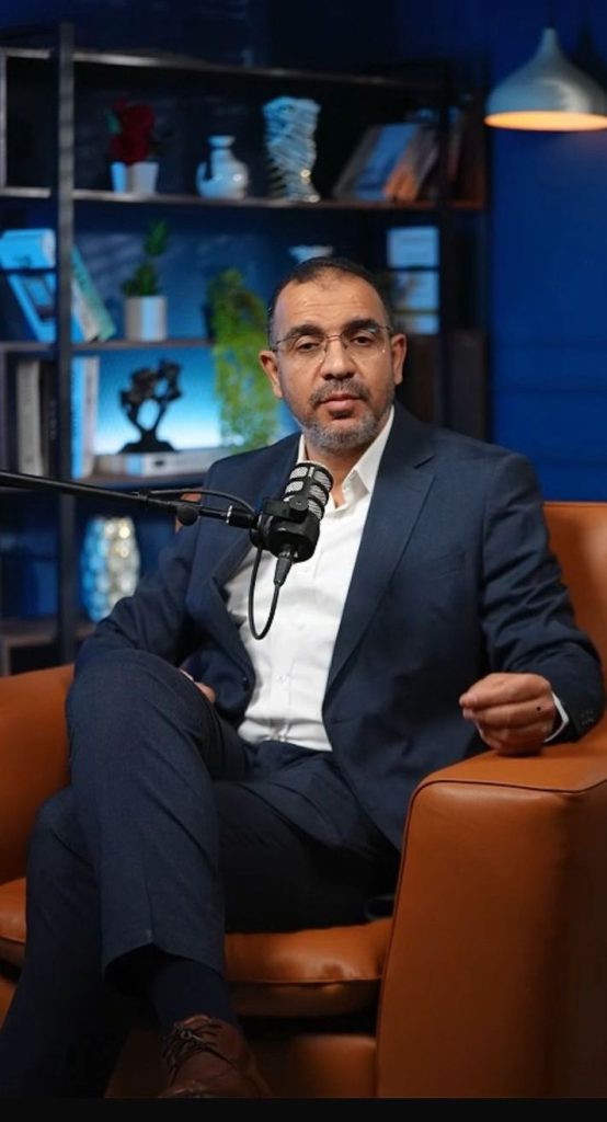 أستاذ دكتور أحمد عبد المنصف - افضل دكتور عيون في مصر - افضل طبيب عيون في مصر - افضل جراح عيون في مصر - افضل دكتور جراحة عيون في مصر - افضل دكتور شبكية في مصر